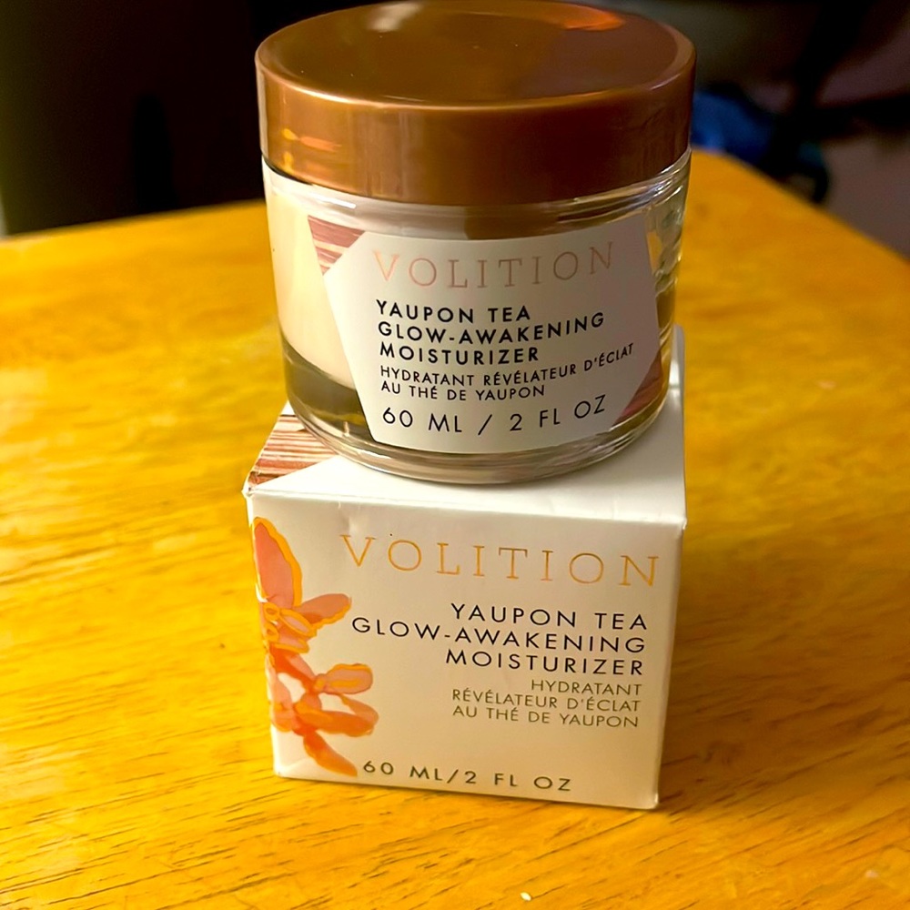 Volition Yaupon Tea Glow-Awakening Moisturizer